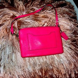 LHot pink coach wristlet